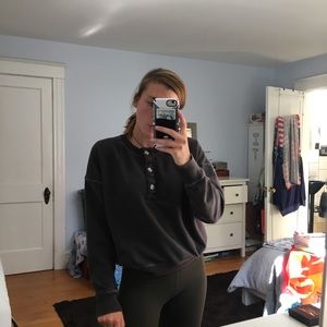 American eagle button sweatshirt